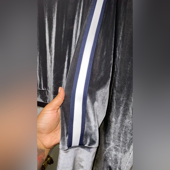 Women’s Velour Shirt and Pants Two-Piece Set - Picture 5 of 8